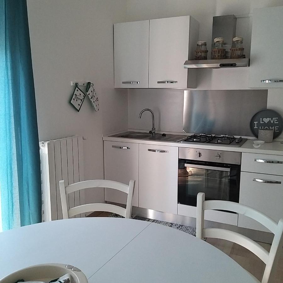 Casa Luna Lejlighed Montesilvano Marina Eksteriør billede